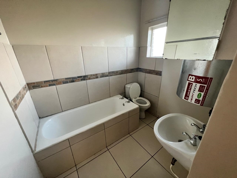 To Let 1 Bedroom Property for Rent in Navalsig Free State